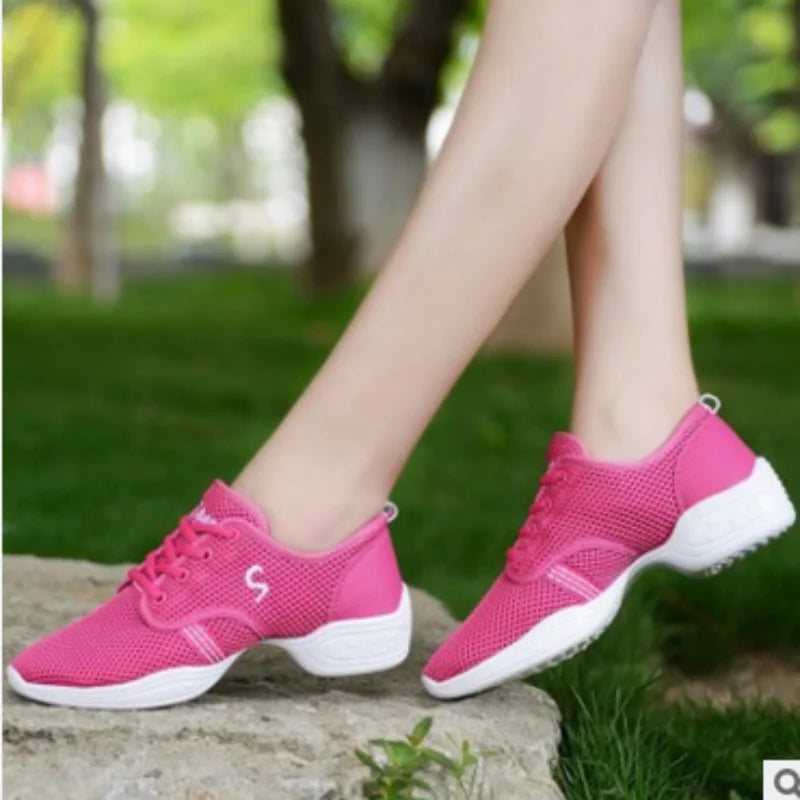 Lightweight Sneakers Fashion Sports Feature Soft Outsole Breathable Running Modern Dance Shoes Sneakers for Woman Practice Shoes American Fitness CLub